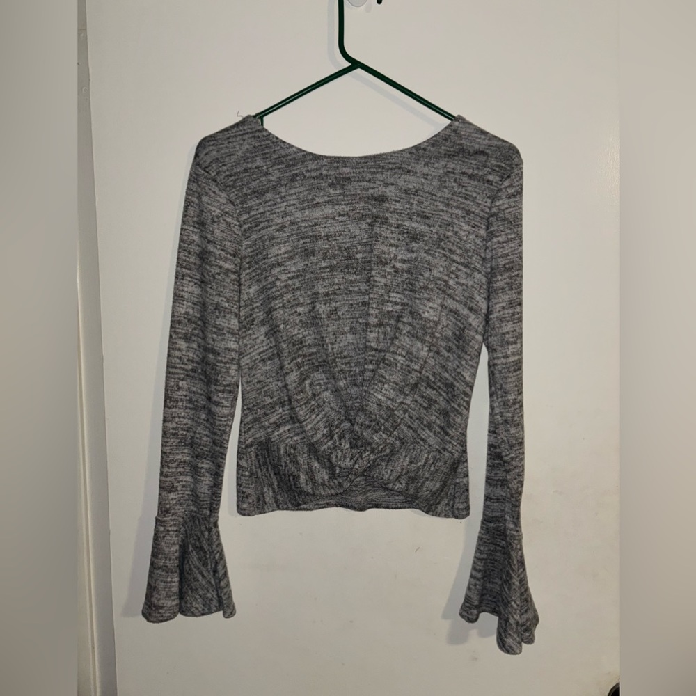 Cute long sleeve scrunch top